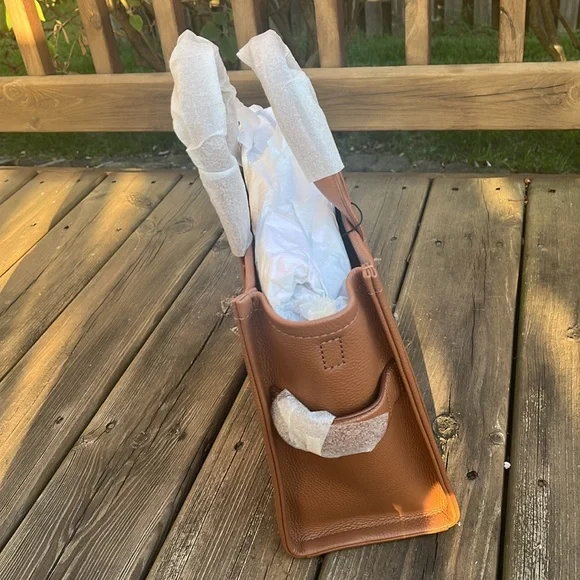 Marc Jacobs Tote Bag - Picture 3 of 12